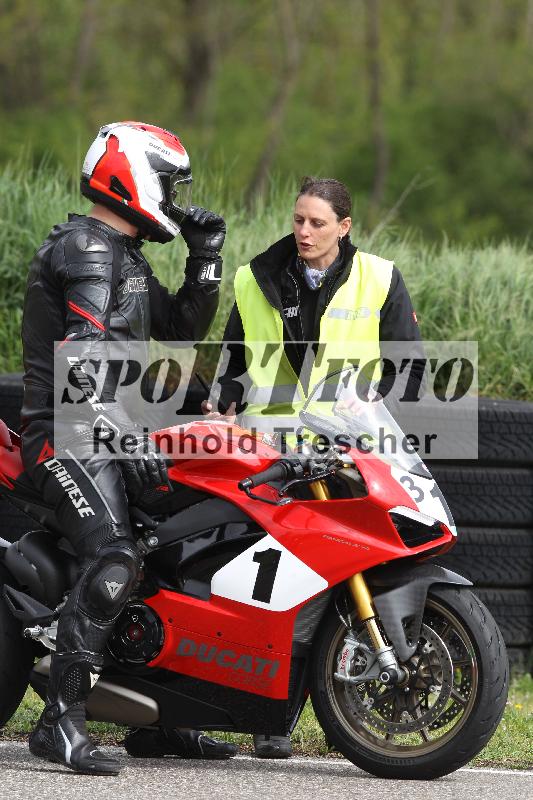 Archiv-2025/10 23.04.2025 Cornu Master School ADR/gruen-vert/313